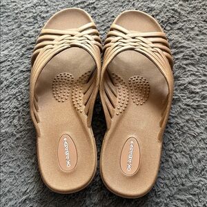 Okabashi tan sandals size women's Lg 9.5-10.5
